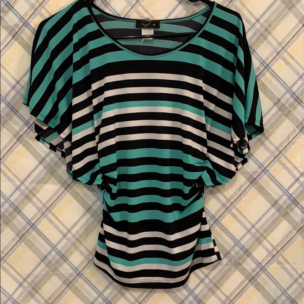 Super cute LoveT mermaid top